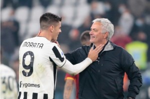 杏彩体育平台- 罗马德比硝烟再起，穆里尼奥率队冲击欧战区  